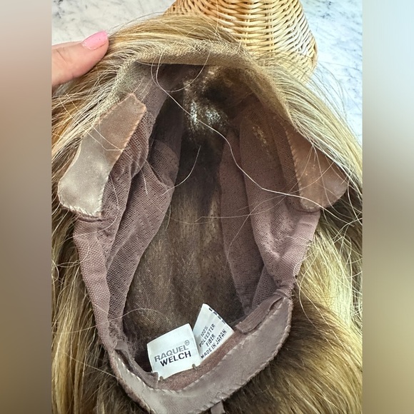 Raquel Welch Bella Vida Shaded Sand 100% Handtied HF Wig Lacefront MonoTop - Picture 3 of 15